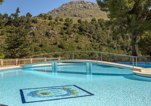 Gran Voramar Cala, 200 m2 pool and 6 bedrooms in Cala Sant Vicenç