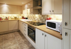 Granary Cottage - E5626