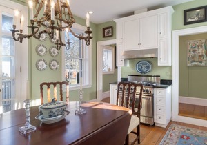 Grand 1820's Brick House In The Heart Of Historic Salem