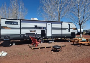 Grand Canyon RV Glamping Mini Bunkhouse Suite