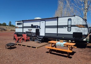 Grand Canyon RV Glamping Mini Bunkhouse Suite
