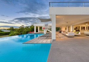 Grand Palms