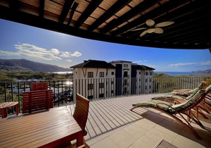 Grand Penthouse, Dramatic Views