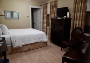 Grant Hall Hotel