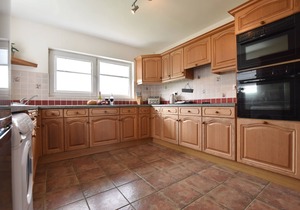 GREENFIELDS, pet friendly, country holiday cottage in St Davids