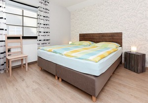 Ground floor, free WiFi, bed linen included, top location, 5 minutes to the port