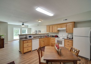 Ground-Floor Retreat Only 1 Mi to Cloudland Canyon