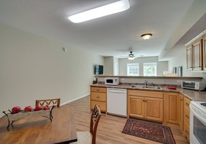 Ground-Floor Retreat Only 1 Mi to Cloudland Canyon