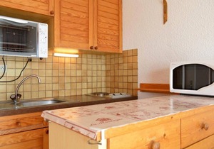 Ground floor studio, 4 pers, ski access, parking