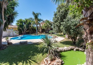 Gual house with private pool