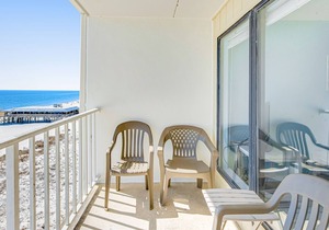Gulf-Front 6th-Floor Condo w/Shared Outdoor Pool, Central AC, & Private Balcony