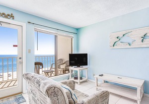 Gulf-Front 6th-Floor Condo w/Shared Outdoor Pool, Central AC, & Private Balcony