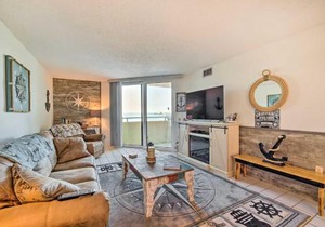 Gulf-Front Views Coastal Hudson Condo!