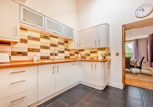 Gwynnant House - Two Bedroom House, Sleeps 5