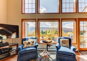 H4 Ski Slope Views! Bretton Woods condo with easy access to Mt Washington, Skiing, White Mountains!