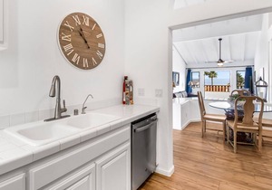 H961: Center unit / Building 9 / ONLY 12 steps + Breathtaking Ocean View