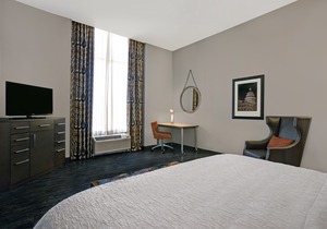 Hampton Inn and Suites Austin University Capitol
