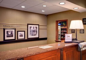 Hampton Inn & Suites Addison