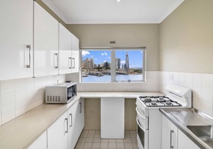 HARBOURSIDE 82, PENTHOUSE LEVEL, BEST SYDNEY HARBOUR VIEWS