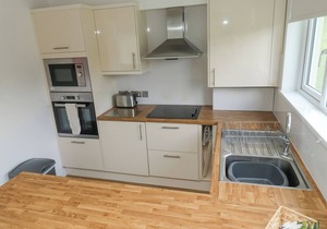 HARCOMBE HOUSE BUNGALOW 1, pet friendly, with pool in Chudleigh
