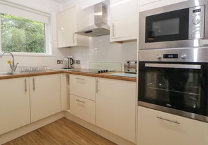 HARCOMBE HOUSE BUNGALOW 2, pet friendly, with pool in Chudleigh