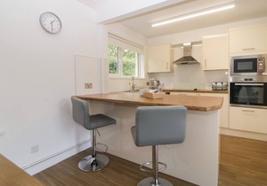 HARCOMBE HOUSE BUNGALOW 4, family friendly, with pool in Chudleigh