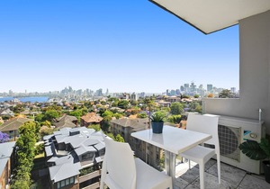 HARST - Uninterrupted Harbour Bridge & Opera House Views