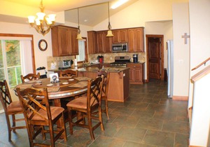 Hayden Lake Views - Sleeps 6