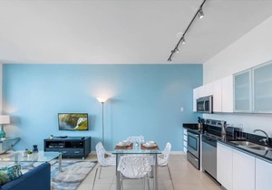 High Floor Apt w Direct Ocean View | Beach Access + Private Balcony