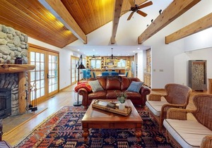 Hilltop Lodge - Beautiful Hayden Lake Home W/Deck