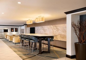 Hilton Orrington/Evanston