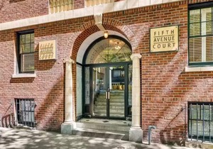 Historic 2BR Apt in the ❤️ of DT Seattle. Free Parking + 99 WalkScore