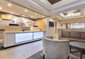 Holiday Inn Express Hotel & Suites, a Lake Zurich-Barrington, an IHG Hotel