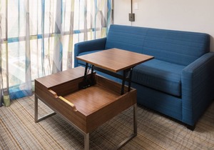 Holiday Inn Express & Suites Springfield, an IHG Hotel