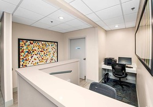 Holiday Inn Express & Suites Delafield, an IHG Hotel