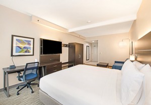 Holiday Inn Express - Delafield, an Ihg Hotel
