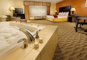 Holiday Inn Express & Suites Manassas