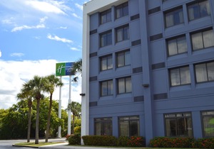 Holiday Inn Express & Suites Miami - Hialeah, an Ihg Hotel