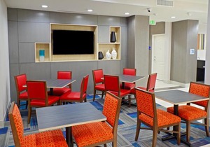 Holiday Inn Express & Suites - Phoenix North - Scottsdale