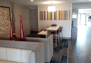 Holiday Inn Express & Suites - Muncie, an IHG Hotel