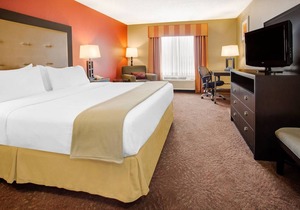 Holiday Inn Express & Suites - Muncie, an IHG Hotel