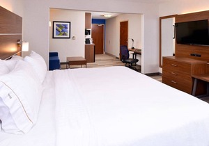Holiday Inn Express Hotel & Suites Urbana-Champaign, an IHG Hotel