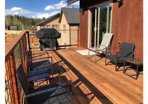 Home away from home with Hot tub and mountain view