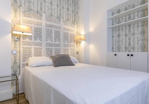 HOMEABOUT DIEGO DE LEON APARTMENT II
