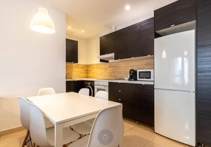 HOMEABOUT LA MERCED APARTMENT X-1 (3BR 3BT)