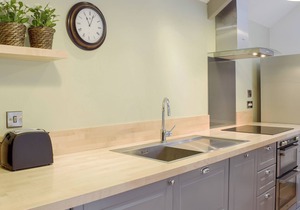 Honeysuckle Cottage-UKC3194