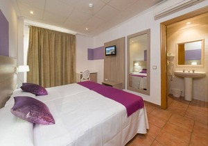 Hostal Adelino