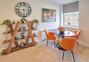 Host & Stay | Market View