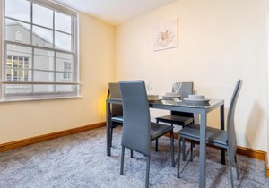 Host & Stay - New Street Studio