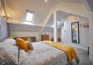 Host & Stay | Skyview